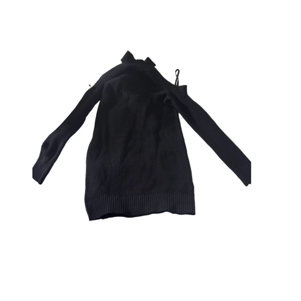 Abercrombie & Fitch Off-Shoulder Black Sweater